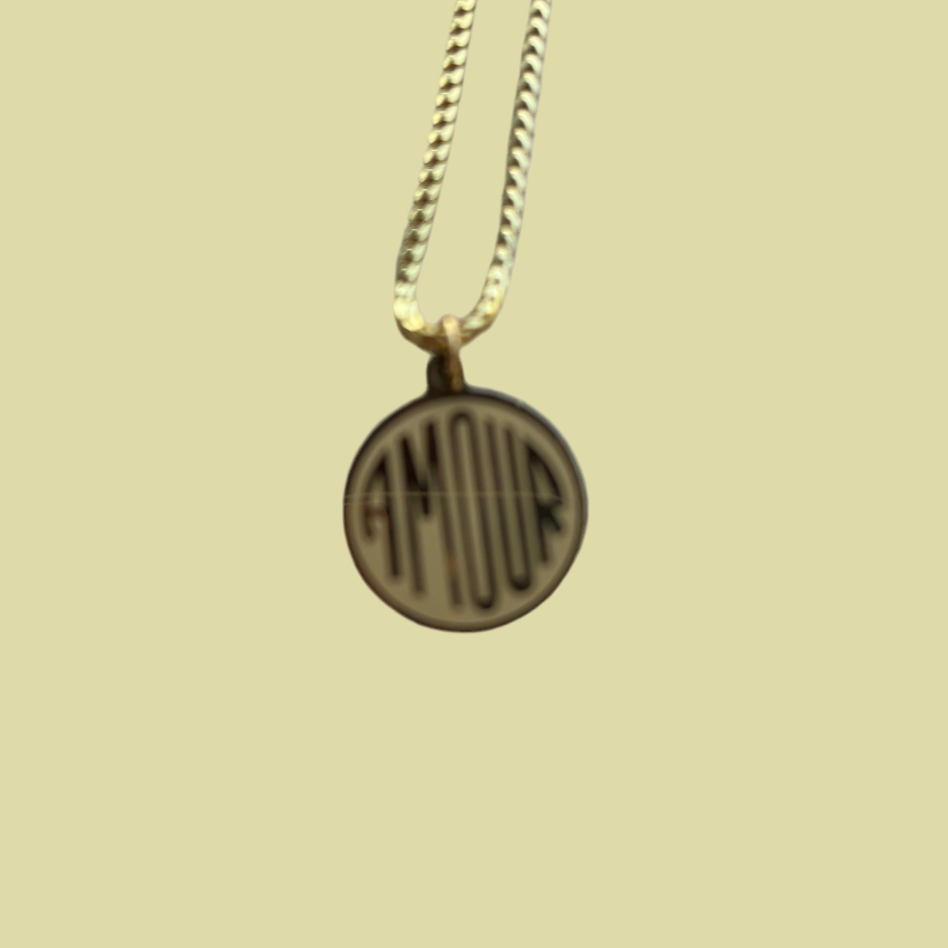 Amour pendant
