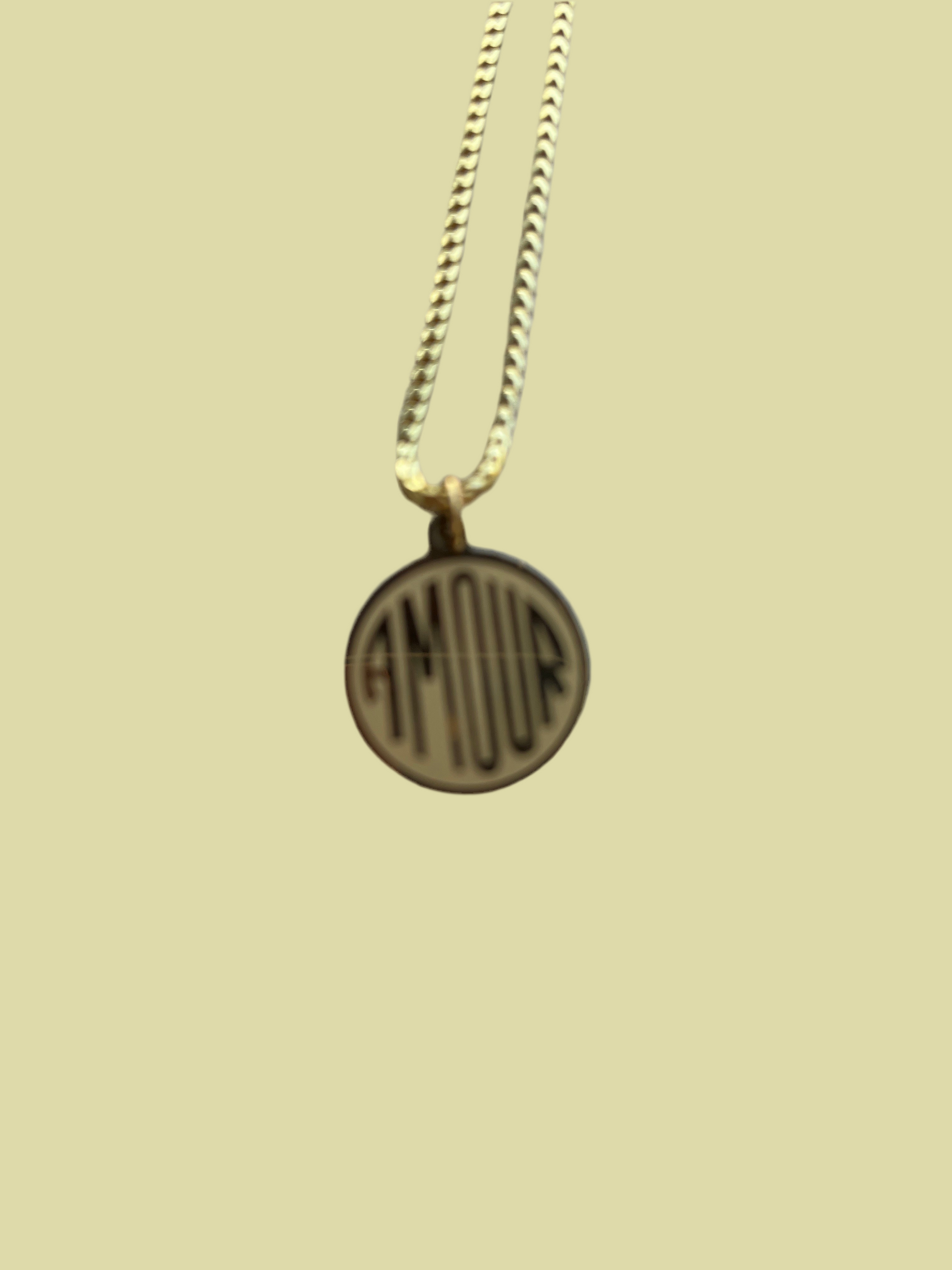 Amour pendant