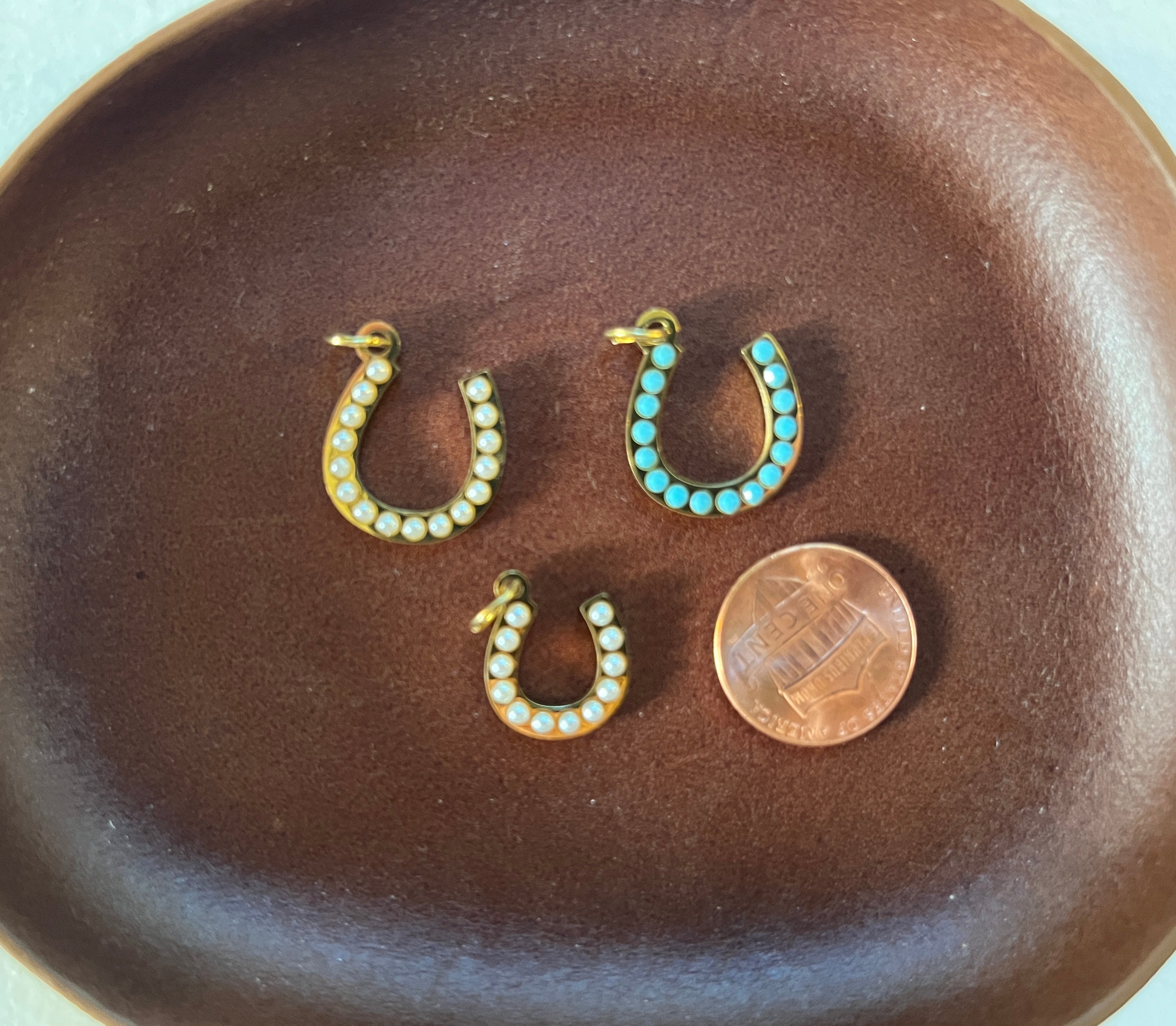 Pearly Ponyshoe Pendant