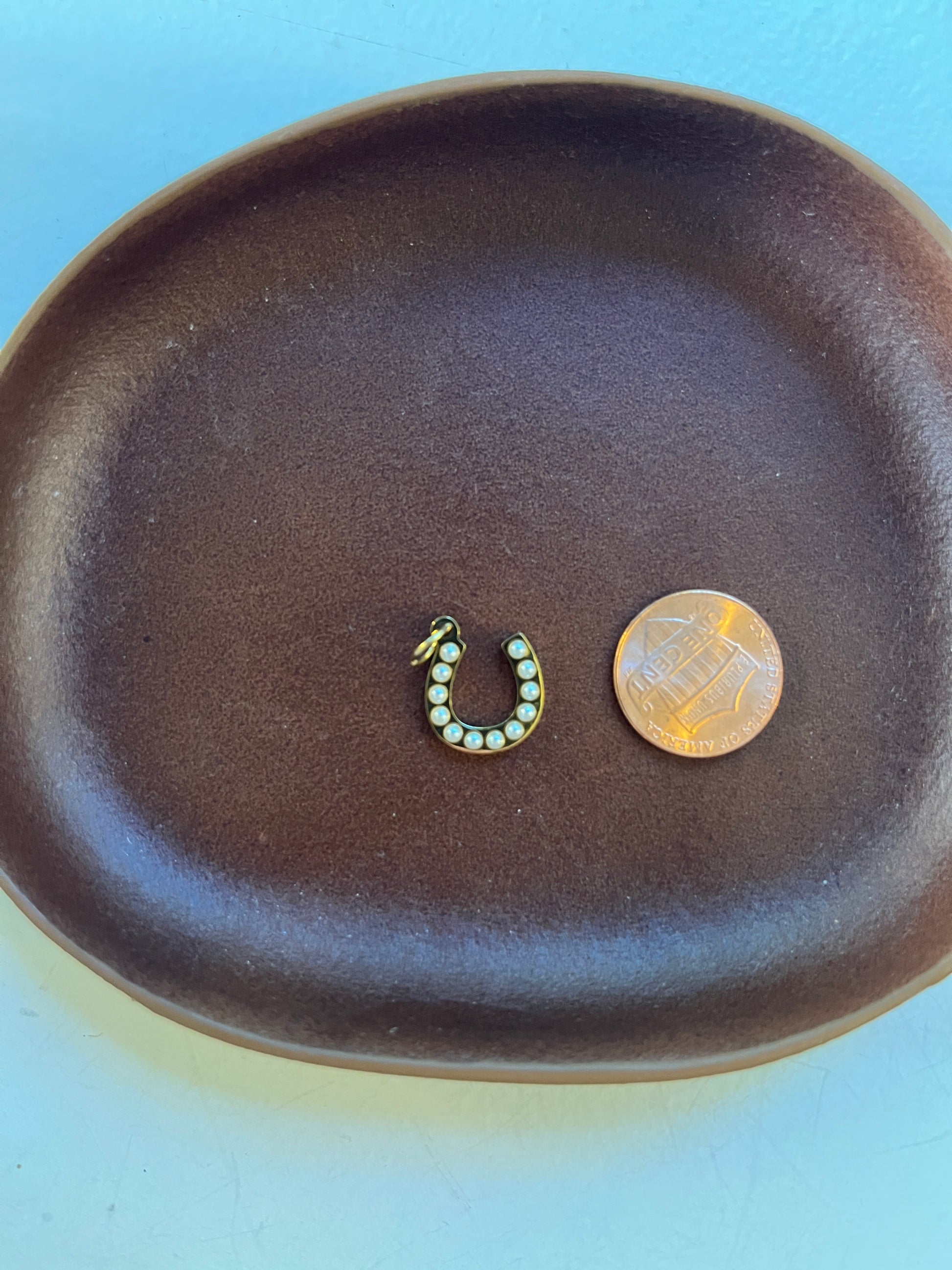 Pearly Ponyshoe Pendant