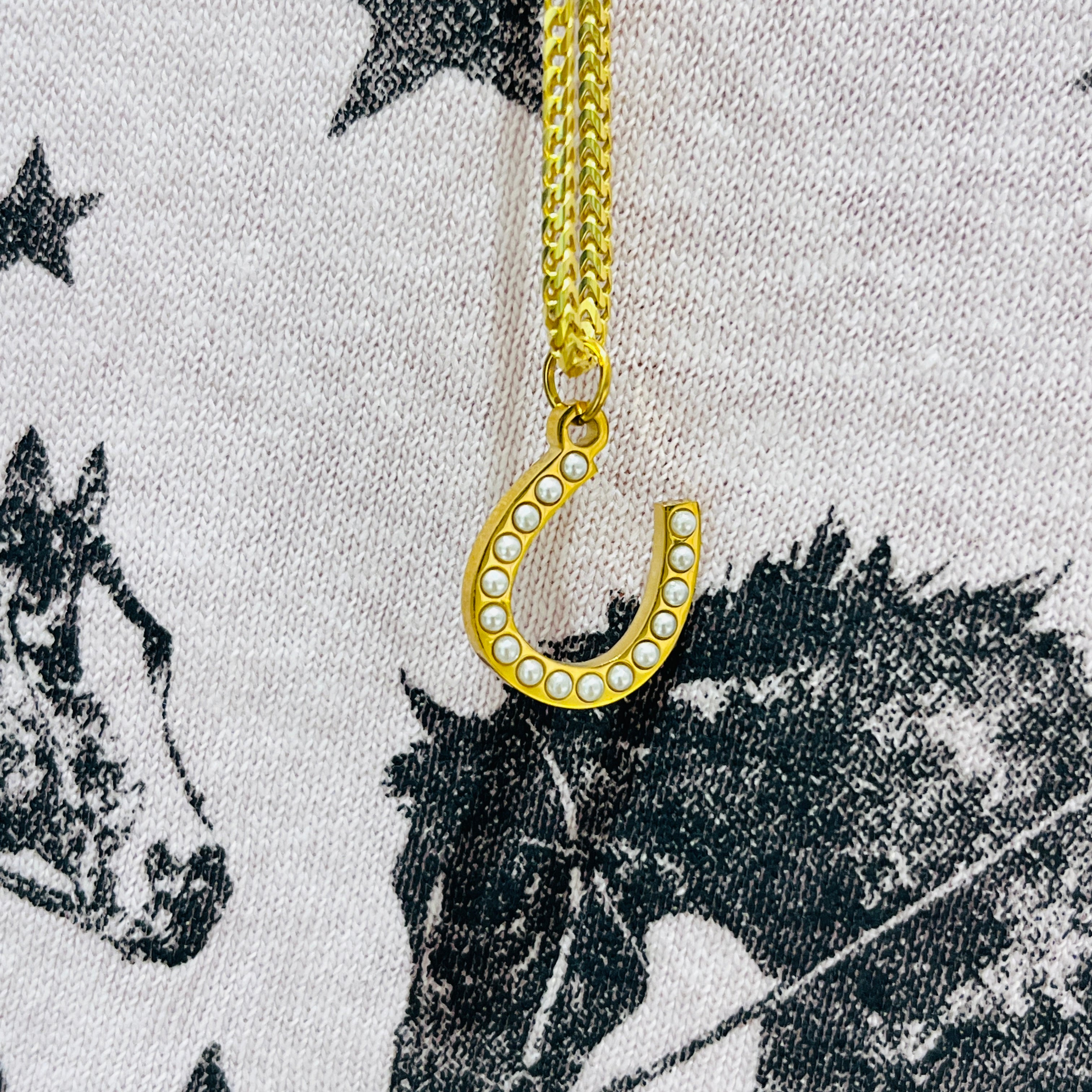 Pearly Horseshoe