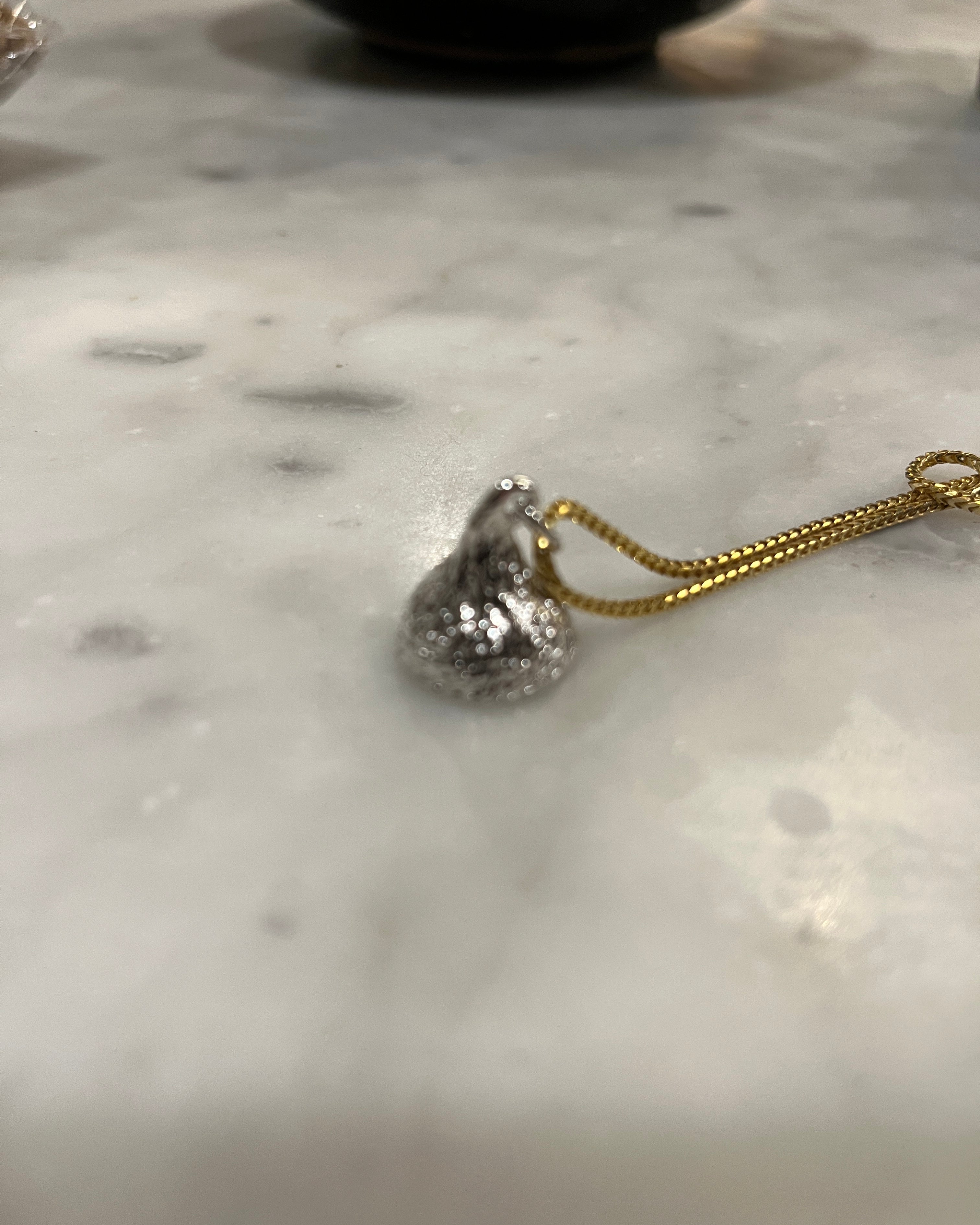 Silver Kiss Charm