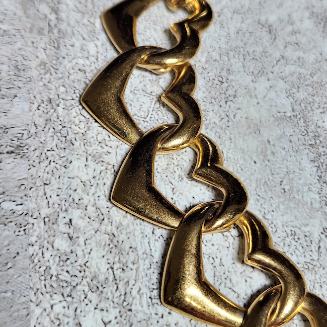 Heart Link Necklace Gold