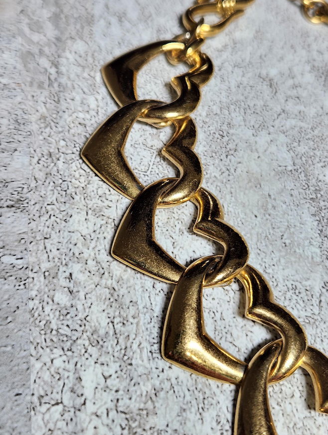 Heart Link Necklace Gold